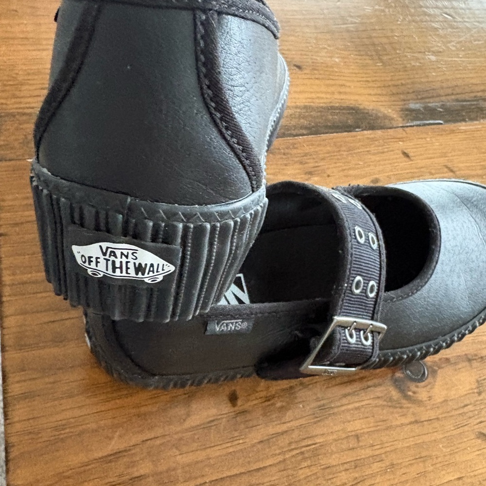 Vans women’s Black Dress Shoes with Strap - Picture 4 of 4